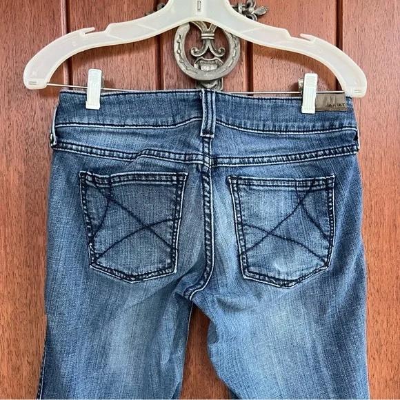 Classic Blue Women's Jeans - Picture 4 of 10